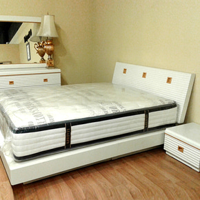 J&amp;D Home Castle Q Bed Set(침대프레임+협탁+화장대+거울 4pcs)